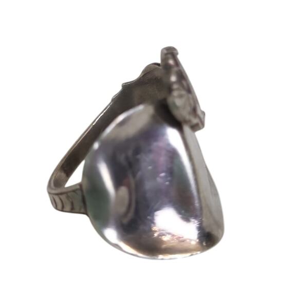 Sterling Silver Curved Saddle Ring - Picture 2 of 5